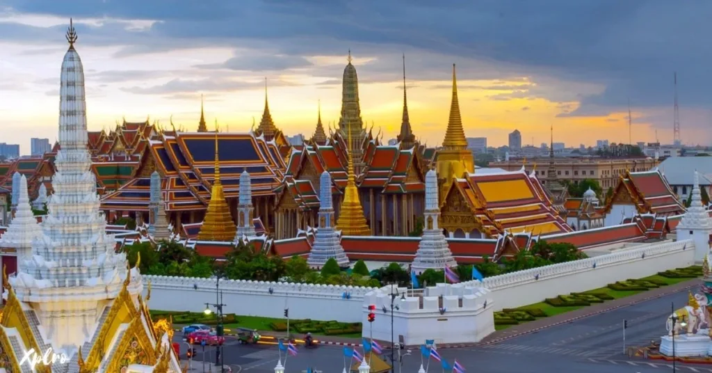 Wat Phra Kaew – Temple of the Emerald Buddha (Bangkok), Xplro