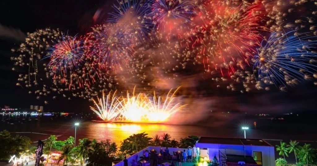 Pattaya International Fireworks Festiva, Xplro