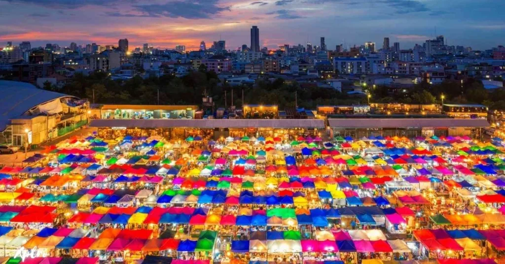 Chatuchak Friday Night Market, Xplro