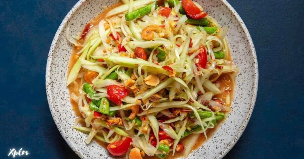 Som Tum Jay (Vegetarian Papaya Salad), Xplro