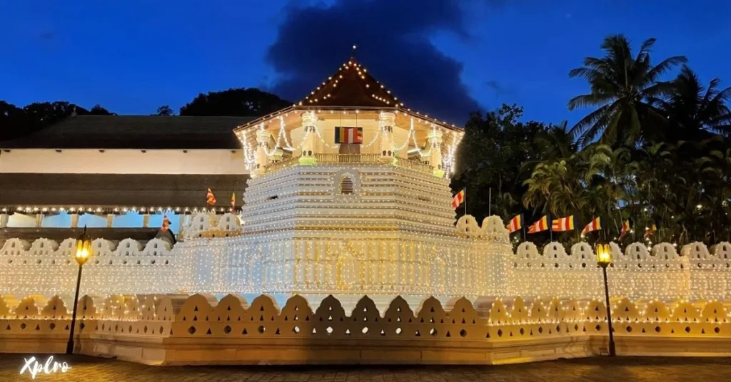 Temple of the Tooth in Kandy, Xplro