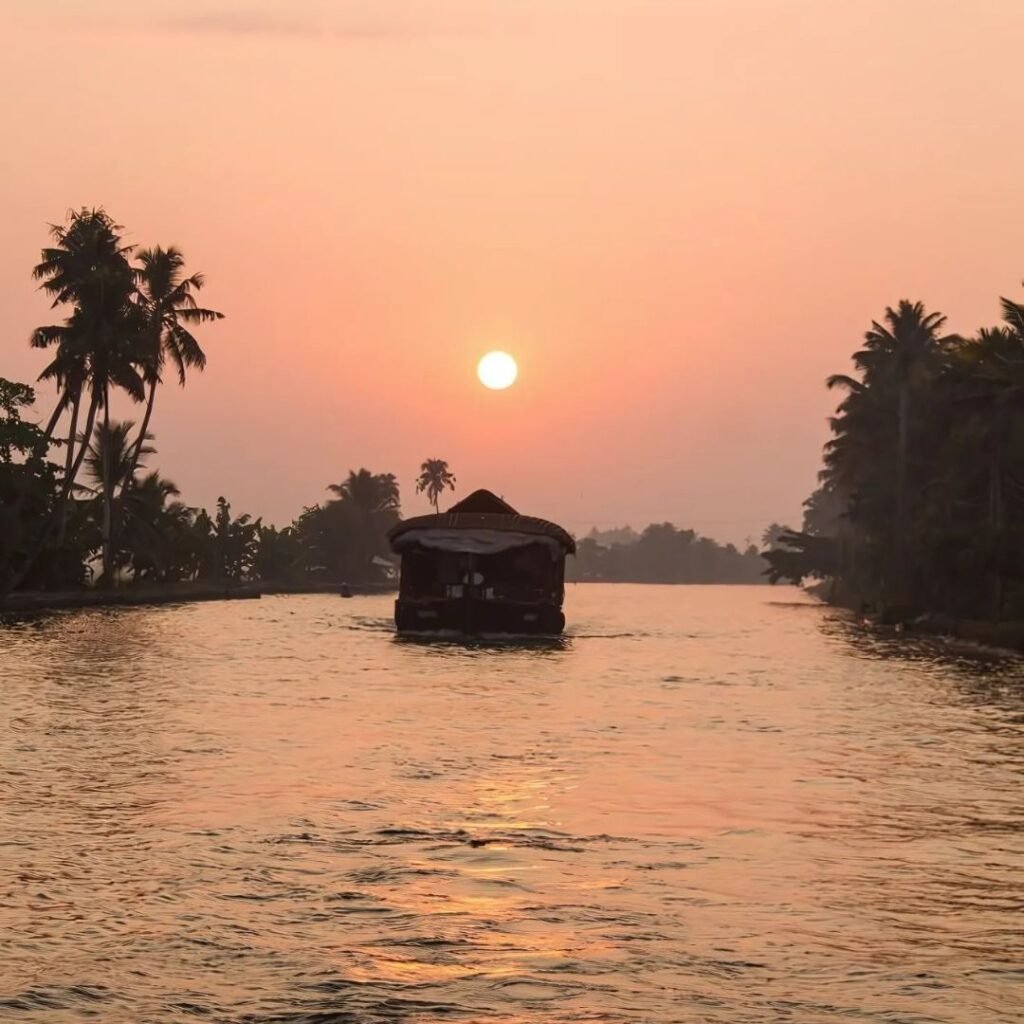 Sunset kerala housewater backwaters, Xplro